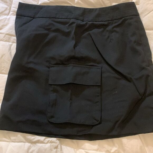 BANANA REPUBLIC, cargo pocket wool skirt, size 6, lined , near new condition - Picture 5 of 11